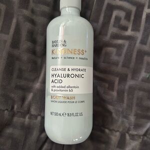 Baylis & Harding Kindness+ Body Wash - White